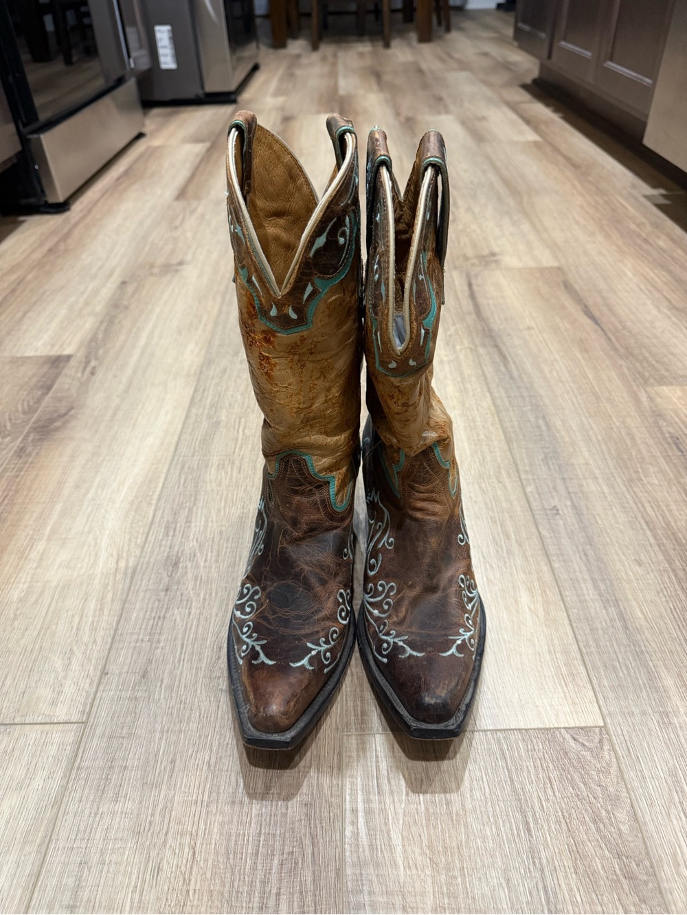 Women's Brown & Tan Western Heeled Boots with Turquoise Stitching Size 10